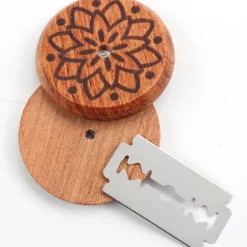 Online BrandNewCake Deegmesje Houten UFO (incl. 5 mesjes)