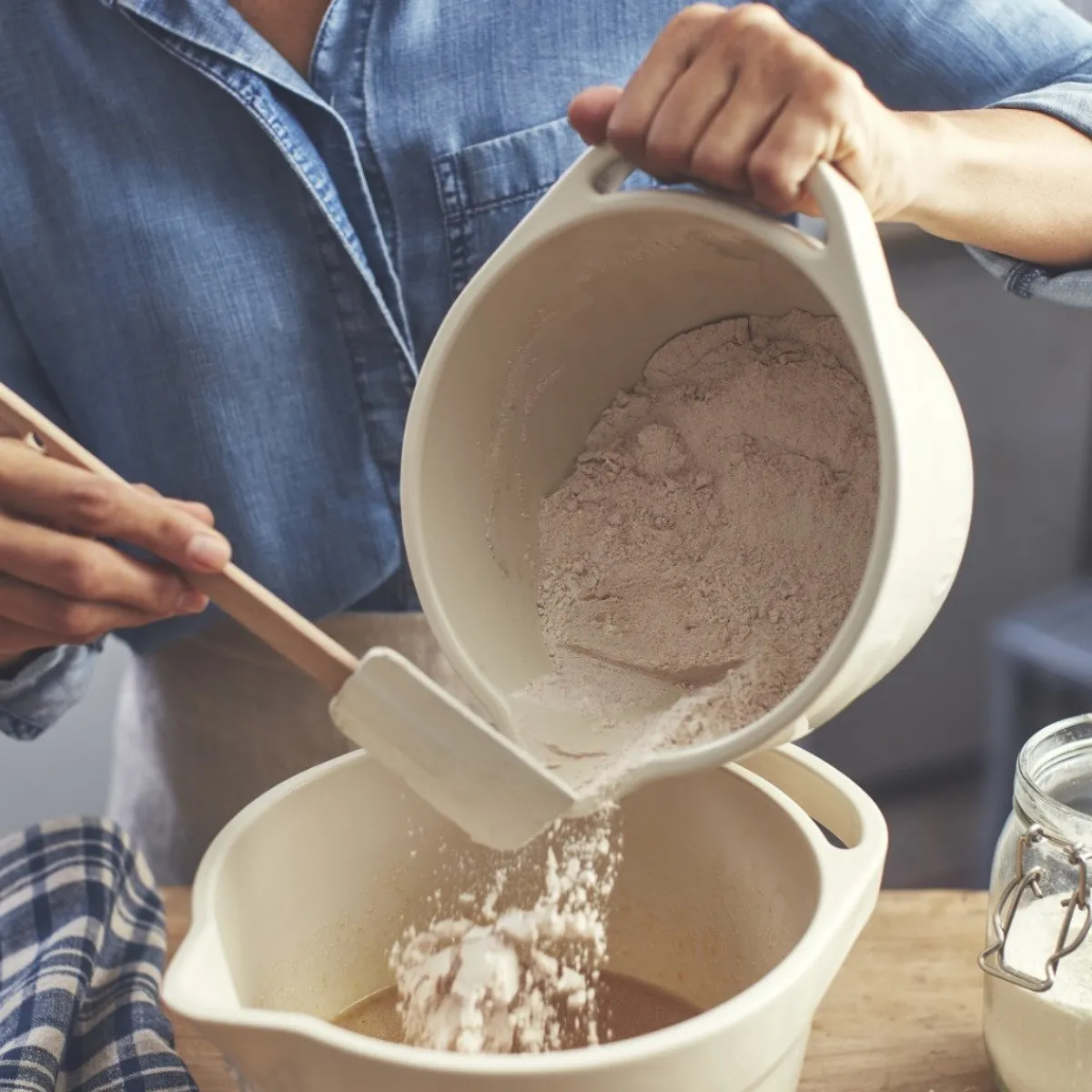 Online Emile Henry Beslagkom 2,5L