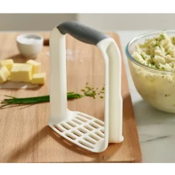 New Joseph Joseph Aardappelstamper**