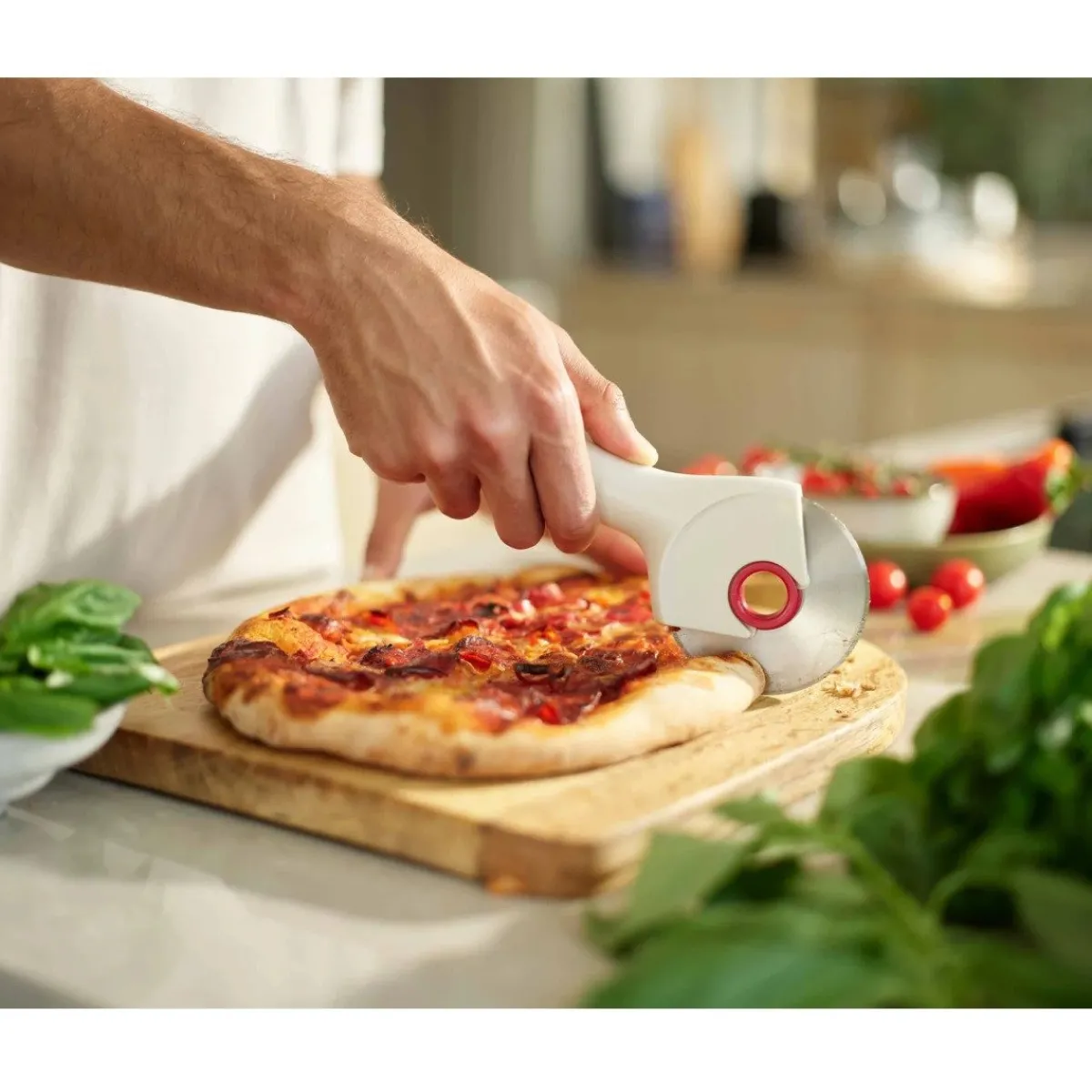 Best Joseph Joseph Pizzasnijder Easy-Clean Ø9cm