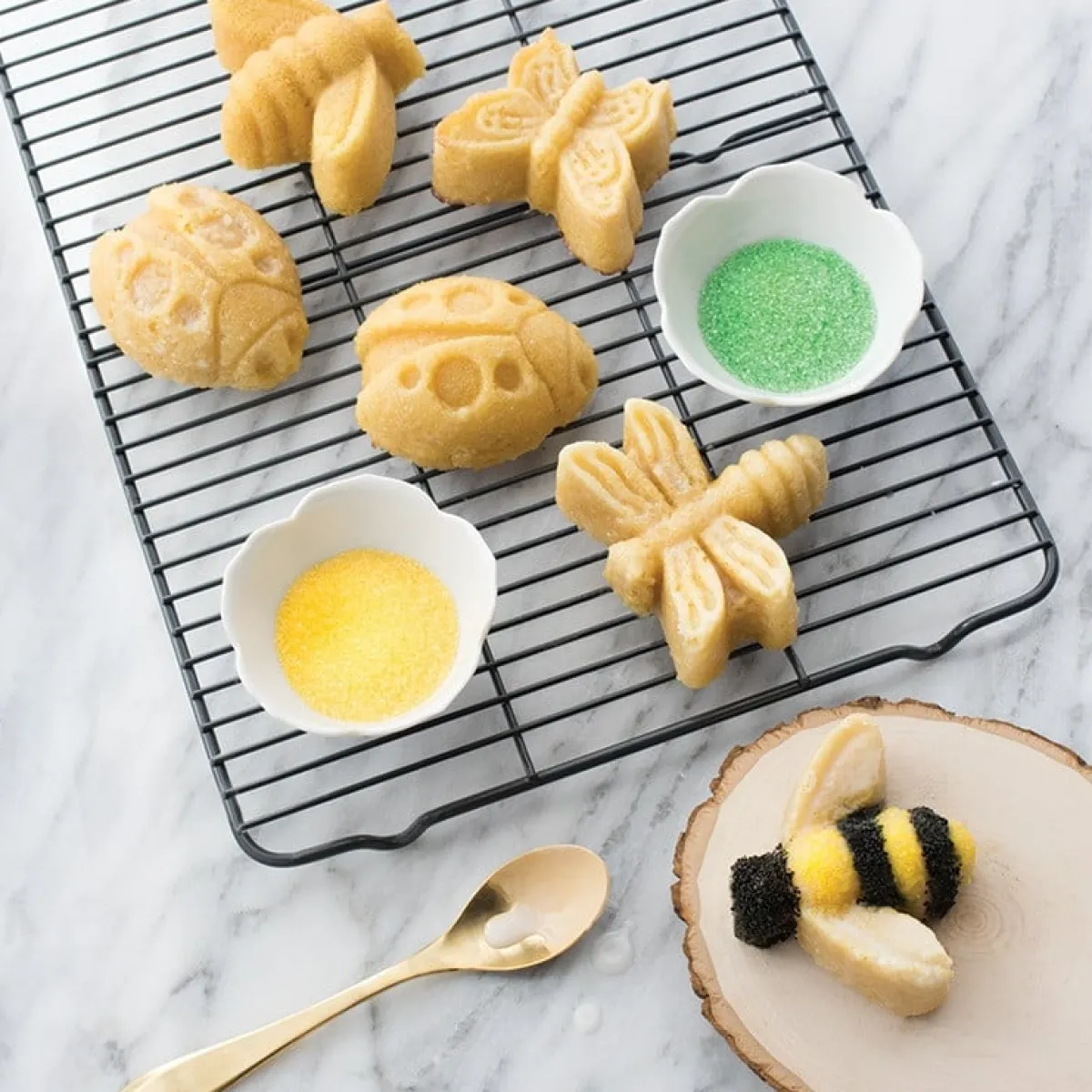 Sale Nordic Ware Backyard Bugs Bakvorm