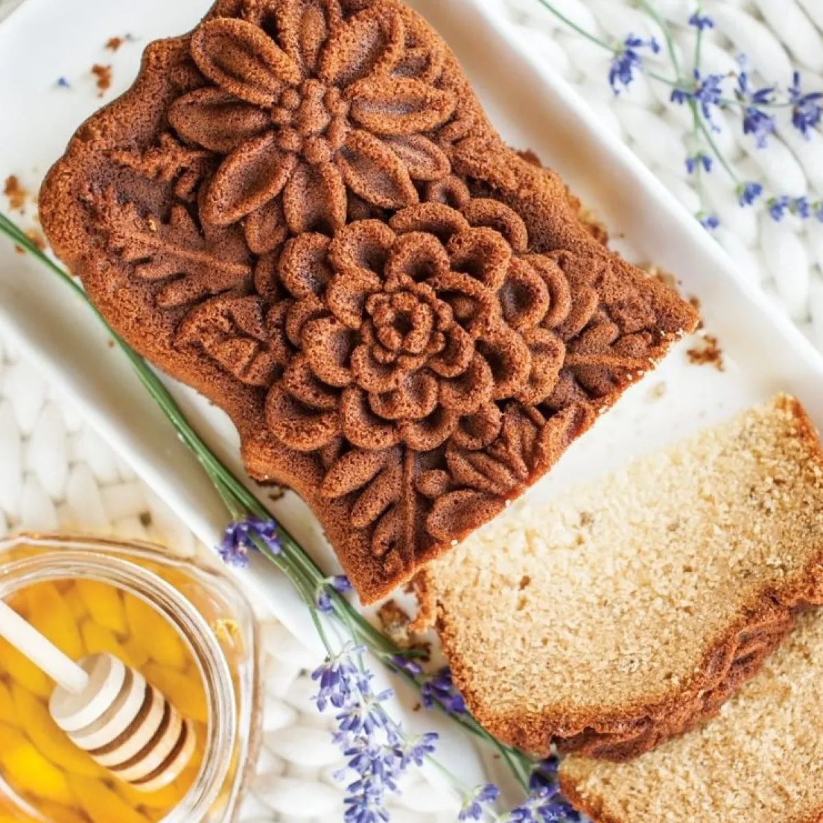 Hot Nordic Ware Cakevorm Wilde Bloemen