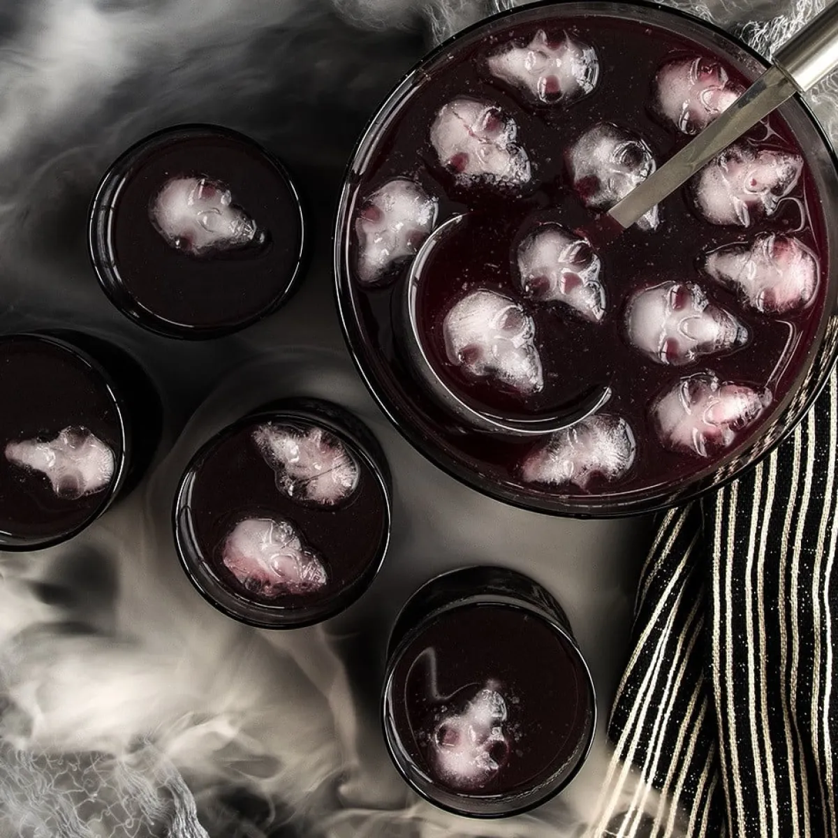 New Nordic Ware Mini Doodshoofdjes (20x) Bakvorm