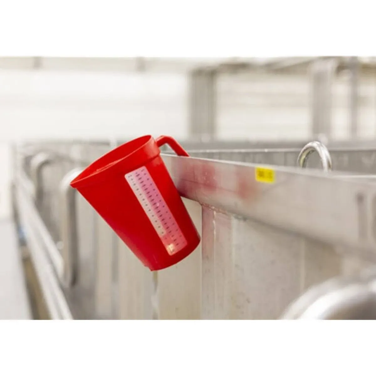 New Vikan Maatbeker Rood 2L